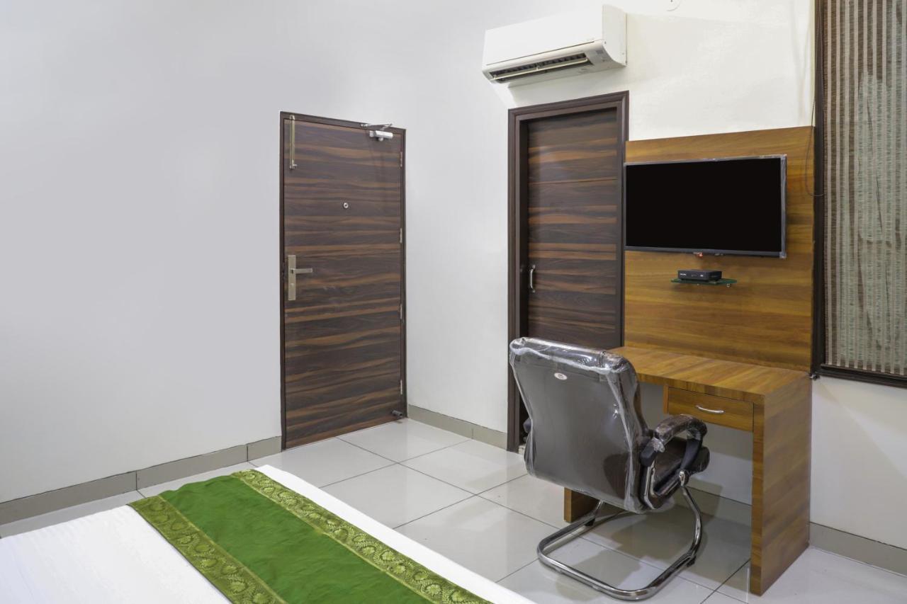 Treebo Trip Kapil Royalista Hotell Ludhiana Eksteriør bilde