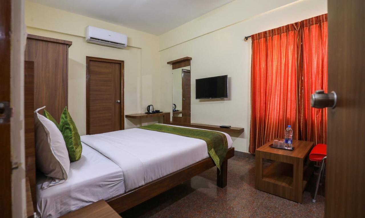 Treebo Trip Kapil Royalista Hotell Ludhiana Eksteriør bilde